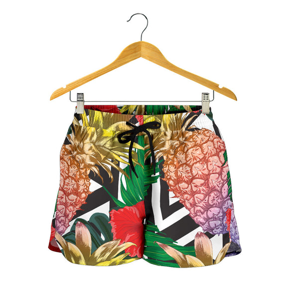 Summer Pineapple Love Women's Shorts